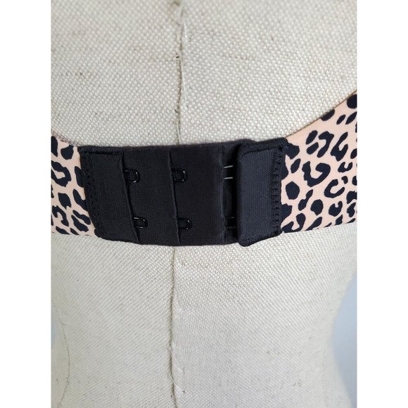 Victoria's Secret Leopard Print Bra - Picture 6 of 14
